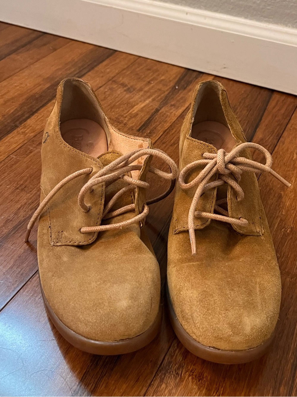 Born Tan Suede Ankle Boot with Small Heel and Laces